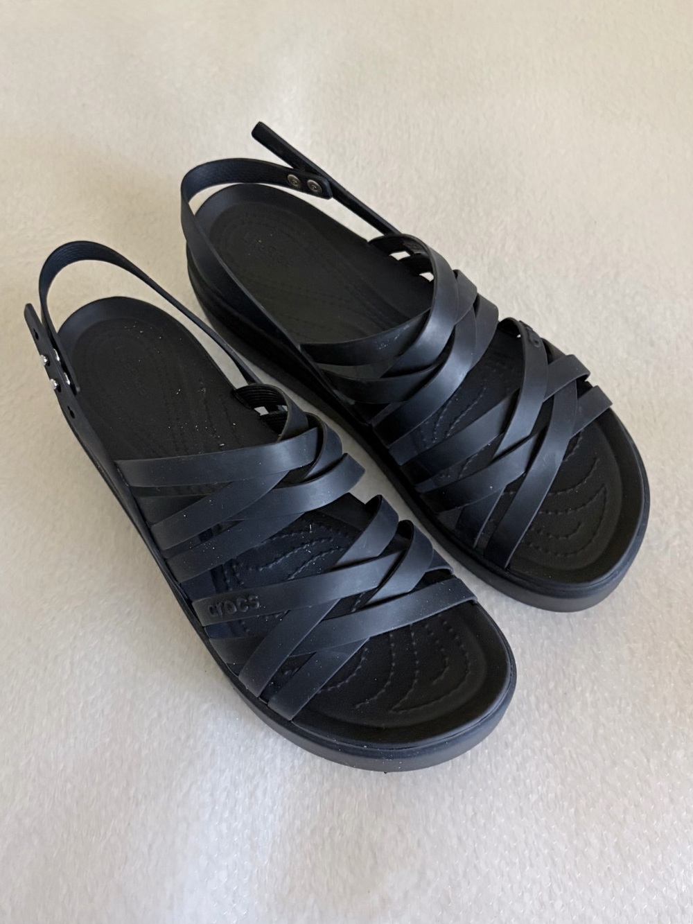 CROCS Women’s Black Strappy Platform Sandals Sz 9